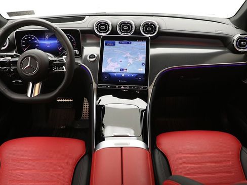 Used 2025 Mercedes-Benz GLC 300 4MATIC image 15