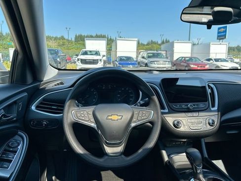 Used 2024 Chevrolet Malibu LT FWD image 10
