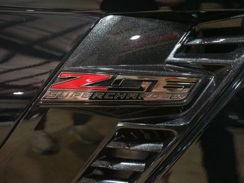 Used 2017 Chevrolet Corvette Z06 w/ Z07 Performance Package RWD image 27