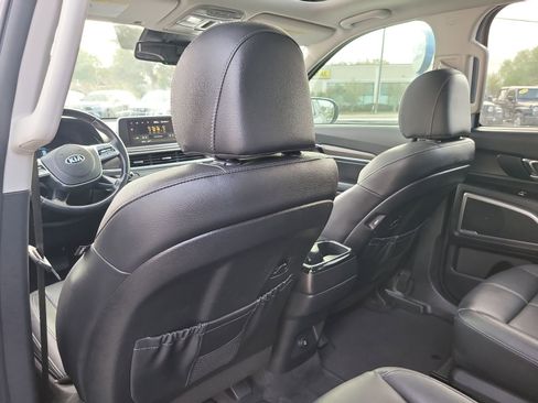 Used 2021 Kia Telluride EX w/ EX Premium Package image 15