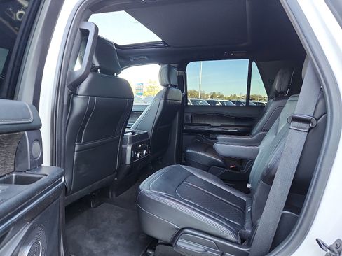 Used 2019 Ford Expedition Limited w/ Equipment Group 301A image 12