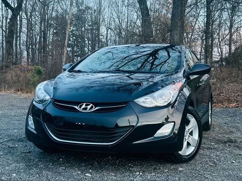 Used 2013 Hyundai Elantra GLS w/ Preferred Pkg image 1