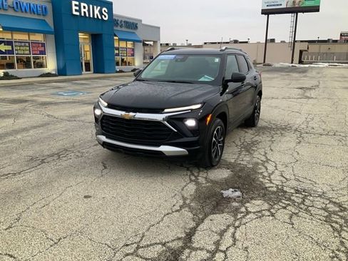 Certified 2025 Chevrolet TrailBlazer LT image 2