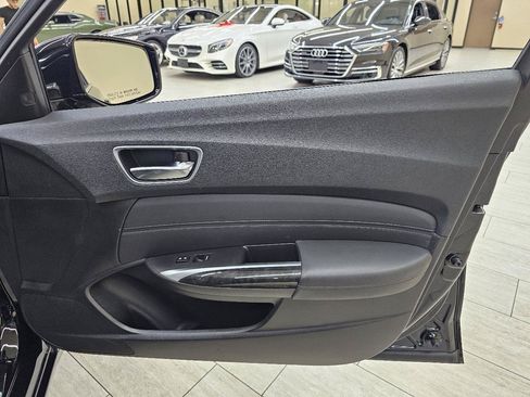 Used 2018 Acura TLX w/ Technology Package FWD image 38