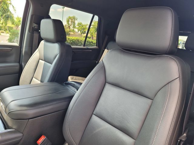 Used 2025 Chevrolet Tahoe LT AWD/4WD image 13