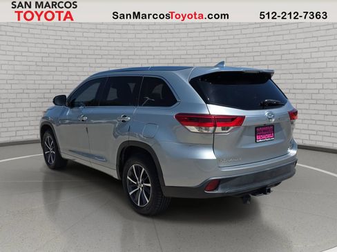 Used 2017 Toyota Highlander XLE FWD image 8