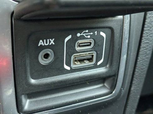 Used 2021 Jeep Gladiator Sport AWD/4WD image 18