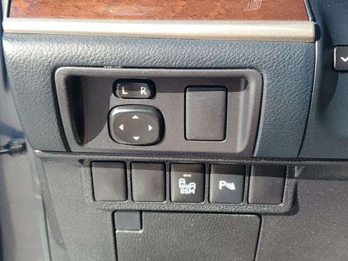 Used 2013 Lexus ES 350 image 24