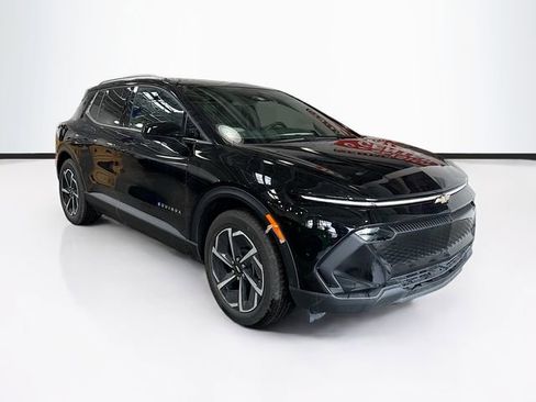 New 2026 Chevrolet Equinox EV LT image 3