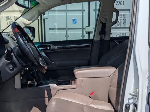 Used 2018 Lexus GX 460 Premium w/ Premium Package AWD/4WD image 20