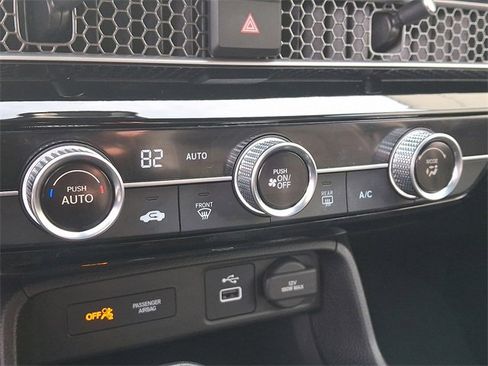 Used 2023 Honda Civic Sport image 15