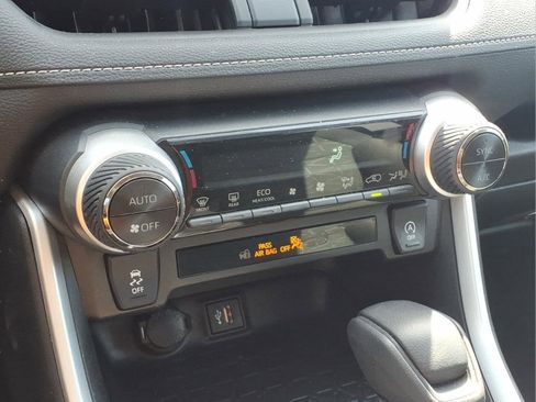 Used 2024 Toyota RAV4 XLE FWD image 9