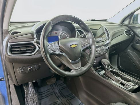 Used 2024 Chevrolet Equinox Premier image 9