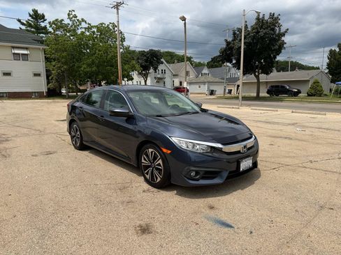 Used 2017 Honda Civic EX-T image 1