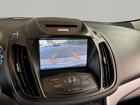 Used 2016 Ford Escape SE w/ Equipment Group 201A AWD/4WD image 14