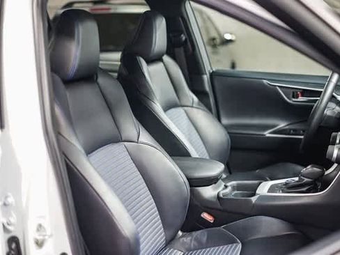 Certified 2019 Toyota RAV4 XSE image 18