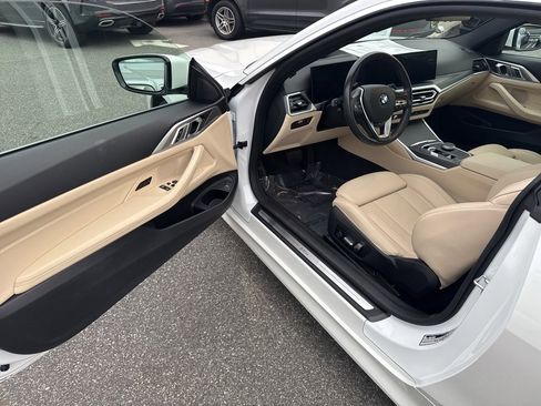 Used 2024 BMW 430i xDrive Coupe w/ Premium Package image 15