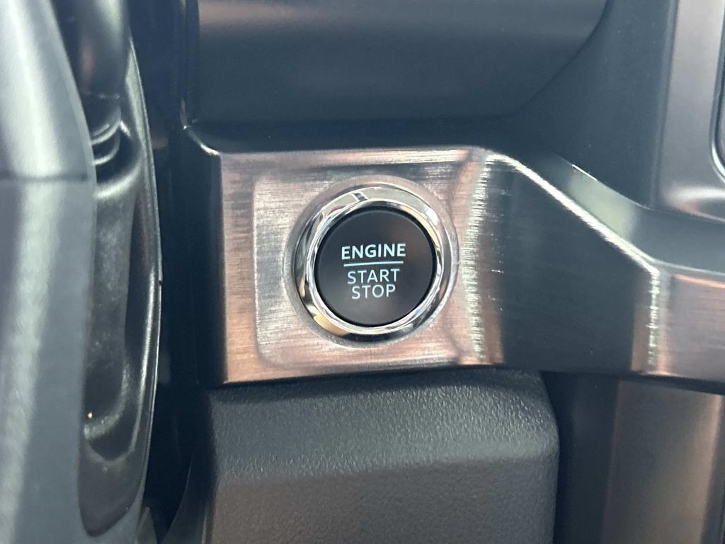 Used 2025 Ford F250 Lariat AWD/4WD image 45