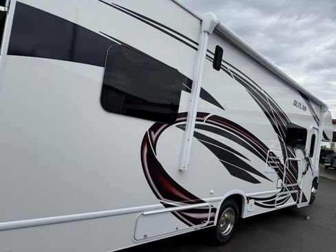 Used 2023 Ford E-450 and Econoline 450 Super Duty w/ Motorhome Prep Package image 11