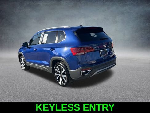 Used 2024 Volkswagen Taos SE image 7