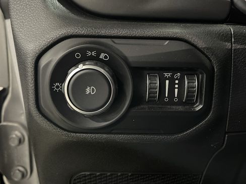 Used 2021 Jeep Wrangler Sport AWD/4WD image 25
