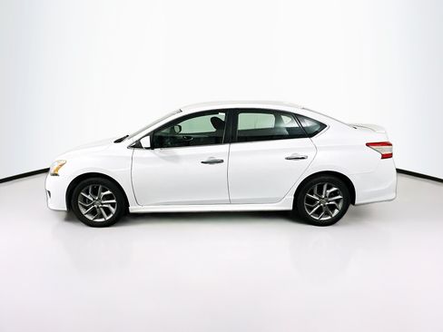 Used 2014 Nissan Sentra SR w/ SR Driver Package FWD image 4