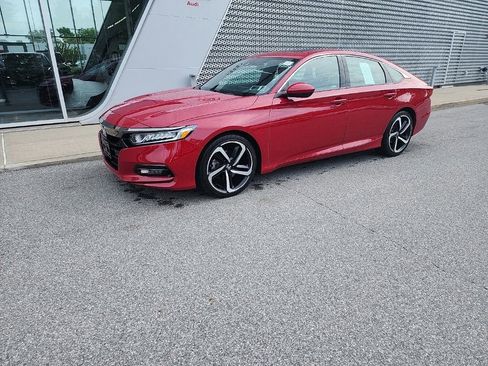 Used 2018 Honda Accord Sport image 4