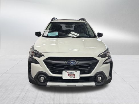 Used 2025 Subaru Outback Limited w/ Popular Package #2 AWD/4WD image 2