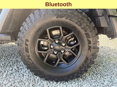 Used 2025 Jeep Wrangler Sport AWD/4WD image 9