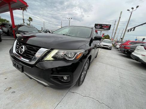 Used 2019 Nissan Pathfinder SL AWD/4WD image 3