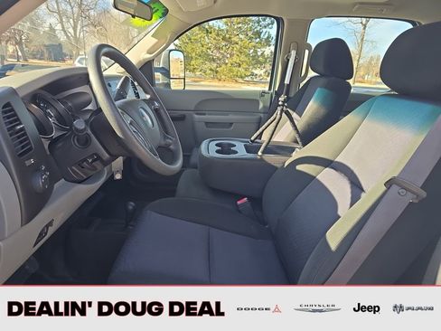 Used 2011 GMC Sierra 2500 W/T image 10