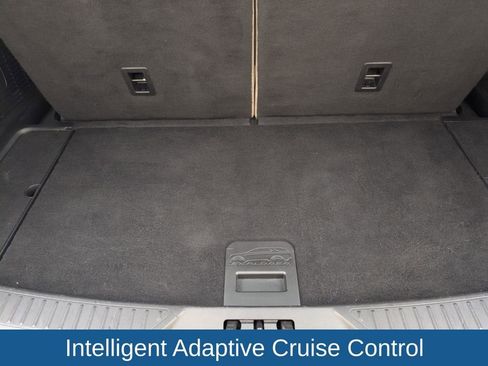 Used 2020 Ford Explorer XLT w/ Equipment Group 202A image 33