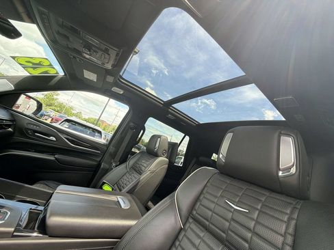 Used 2023 Cadillac Escalade V AWD/4WD image 21