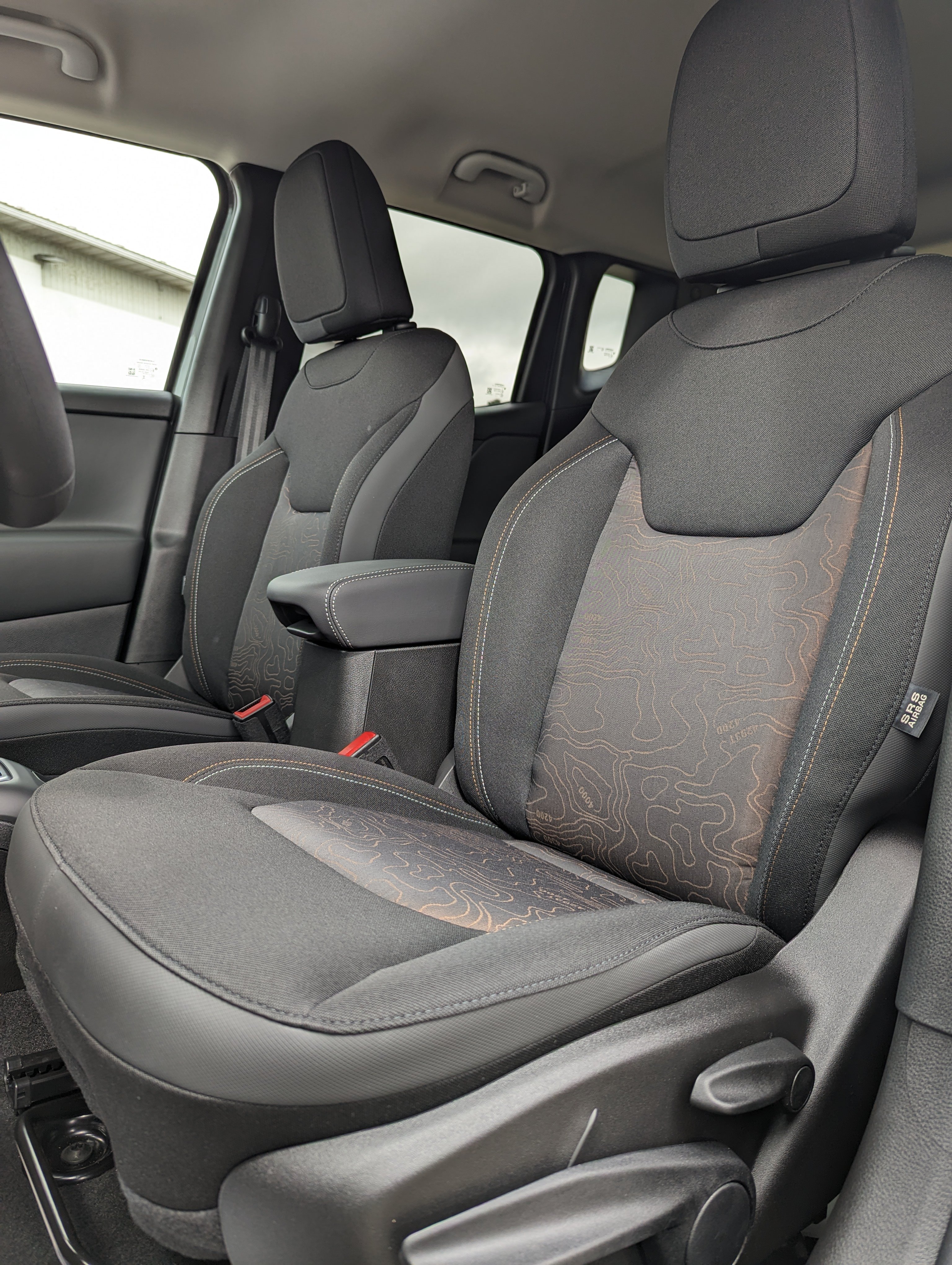 Used 2023 Jeep Renegade Latitude AWD/4WD image 10