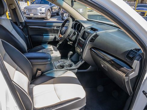 Used 2011 Kia Sorento EX w/ Premium Pkg image 19