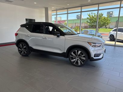 Used 2021 Volvo XC40 P8 Recharge w/ Advanced Package
