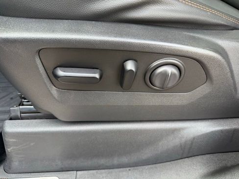 Used 2020 GMC Sierra 2500 AT4 w/ AT4 Premium Package image 12