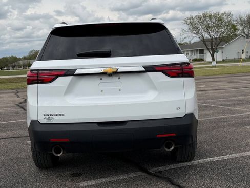 Used 2023 Chevrolet Traverse LT FWD image 4