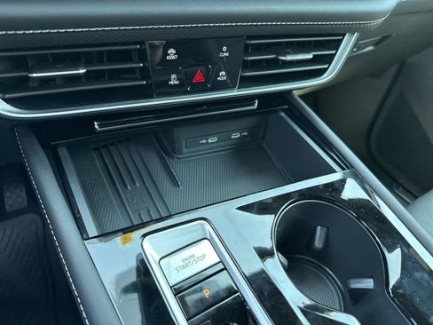 New 2025 Volkswagen Atlas Cross Sport SE image 21