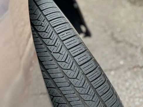 Used 2017 Toyota Sienna SE image 37