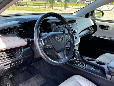 Used 2017 Toyota Avalon Limited w/ Carpet Mat Package FWD image 12