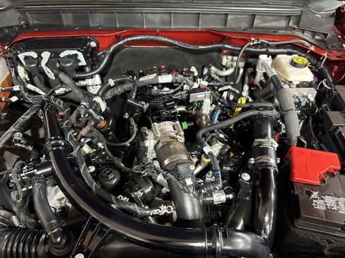 Used 2023 Ford Bronco Wildtrak image 25