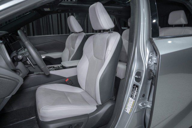 Used 2023 Lexus RX 350 Premium Plus w/ Accessory Package (Z1) AWD/4WD image 11