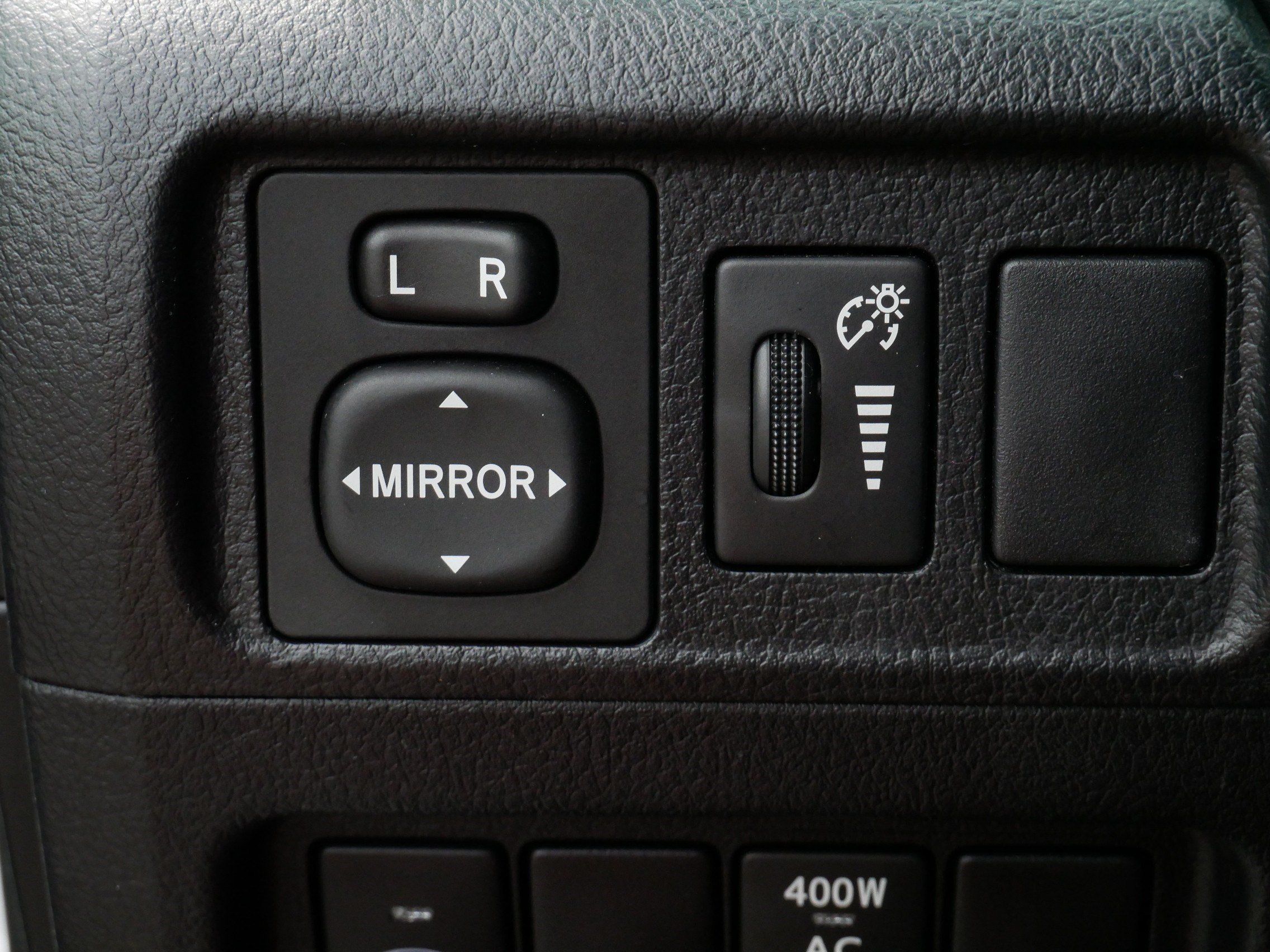 Used 2019 Toyota 4Runner TRD Off-Road Premium AWD/4WD image 28