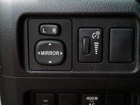 Used 2019 Toyota 4Runner TRD Off-Road Premium AWD/4WD image 28