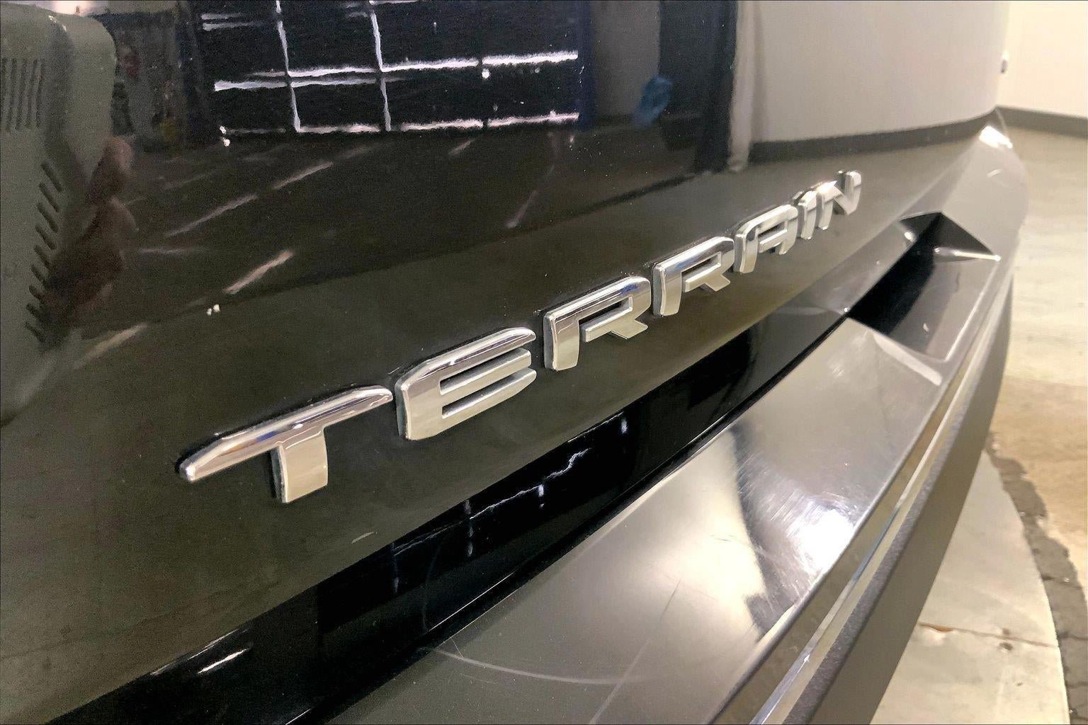 Used 2024 GMC Terrain SLT AWD/4WD image 8
