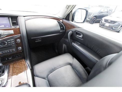 Used 2017 INFINITI QX80 4WD image 9