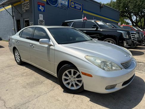 Used 2004 Lexus ES 330 FWD image 1