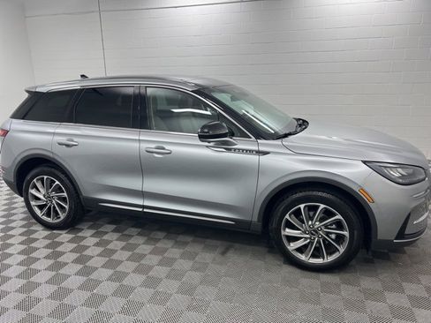 Certified 2023 Lincoln Corsair AWD w/ Equipment Group 101A image 4