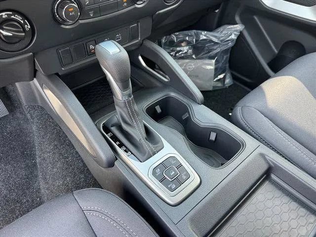 New 2026 Nissan Frontier SV w/ Tow Package AWD/4WD image 15